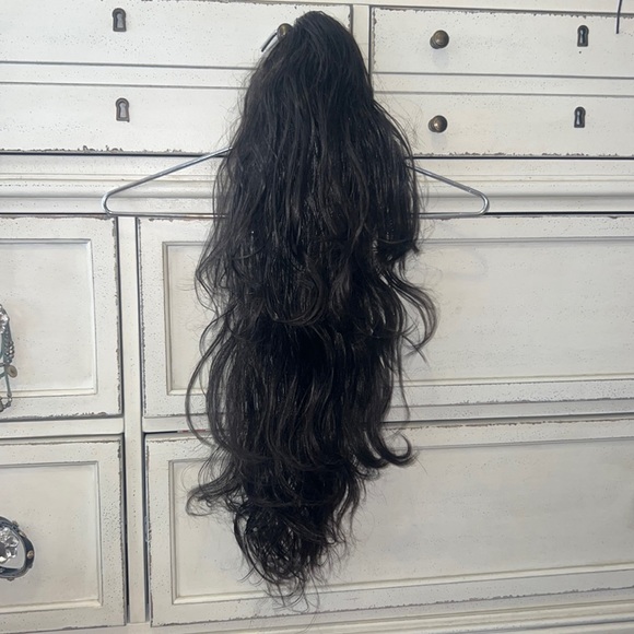 Clip on hair extensions long brown black beach waves bouncy curls or costume wig - Picture 12 of 12